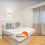 #252 Great Location Апартаменты Албуфейра
