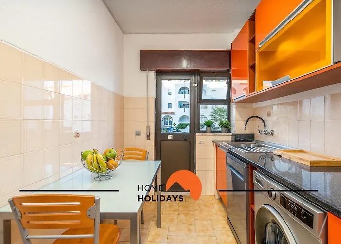 #252 Great Location Appartement Albufeira
