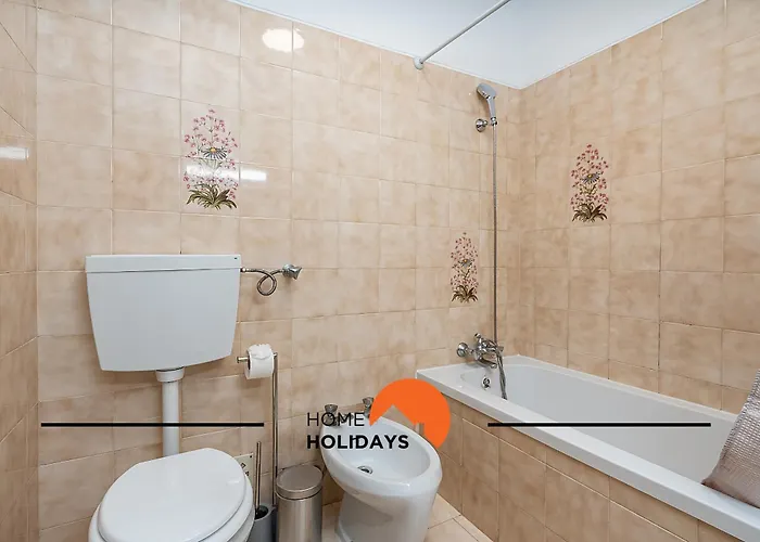 #252 Great Location *